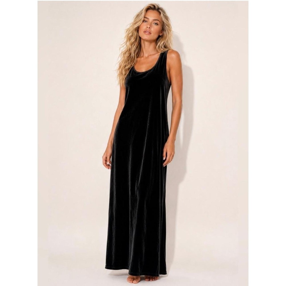 Jessica Howard Velvet Maxi Dress Eclectic Parisian City Capsule Elevated Basic
